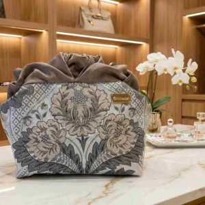 Bolso en tejido artístico de motivos florales